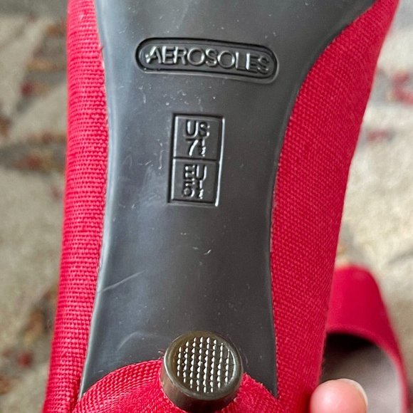 Aerosoles Shoes Women's 7.5 Red Suede Heels Dress Pumps Comfortable High Heels - Picture 5 of 5